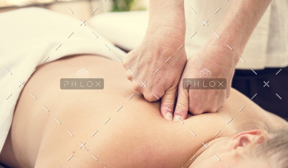 demo-attachment-753-spa-salon-therapy-treatment-PZFBLW-2